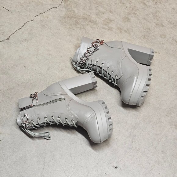 Chunky Platform Lace-Up Ankle Boots With Chain Detail In Light Olive Faux Leathe - Picture 5 of 7